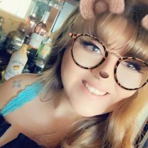 Meet your Posher, Leah